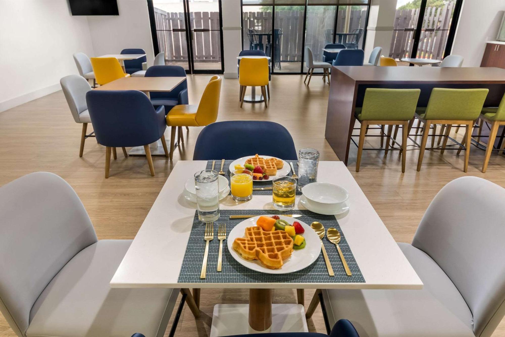 Comfort Suites Austin Airport Luaran gambar
